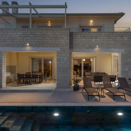 Tatil Evi Lara Vabriga Tar-Vabriga