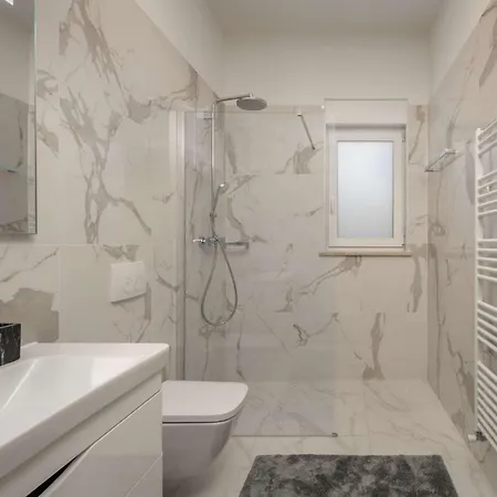 度假居 Lara Vabriga *