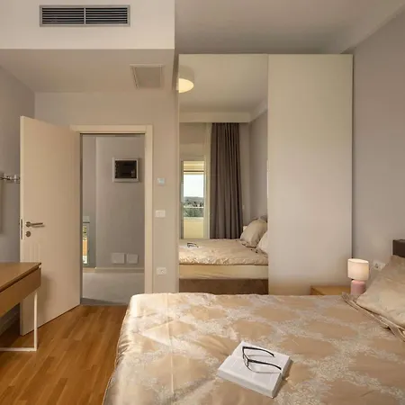 度假居 Lara Vabriga