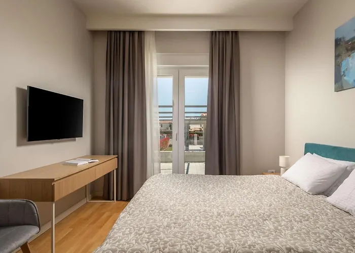 Lara Vabriga * Tar-Vabriga